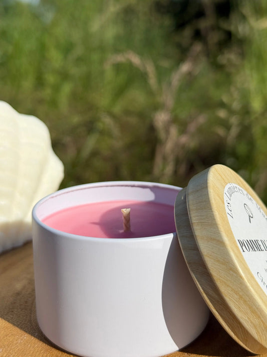BOUGIE SENTEUR POMME D'AMOUR - LesLumieresdeMae